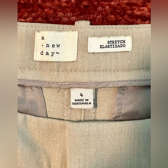 A New Day Tan Stretch Dress Pants Size 4 - Picture 2 of 3